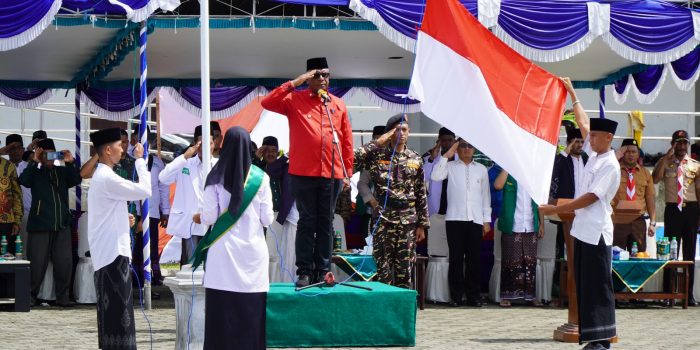Upacara Peringatan Hari Santri Nasional, Plt Bupati : Fokus Lakukan Kebaikan Untuk Diri Sendiri dan Orang Lain