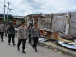 Patroli Aparat Gabungan Buka Palang Jalan di Dogiyai, Terkena Panah Empat Polisi Dievakuasi ke Nabire