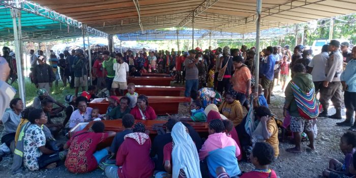Korban Meninggal Truk Terbalik di Jalan Trans Nabire Diserahkan ke Keluarga, Polda Papua Back Up Polres Mimika