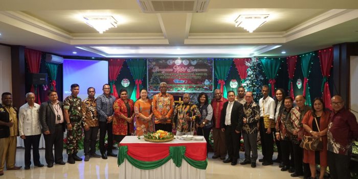 Plt Bupati Lantik Badan Pengurus Asosiasi UMKM Mimika, Ajak BUMN Bantu Dorong Pertumbuhan Ekonomi Kecil