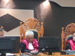 Kepala Kampung Bintang Lima Kwamki Narama dan Bendahara Divonis 14 Bulan Penjara