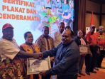 Sukses Bina UMKM, PTFI Beri Penghargaan Kepada Sembilan Pengusaha Binaan Mandiri