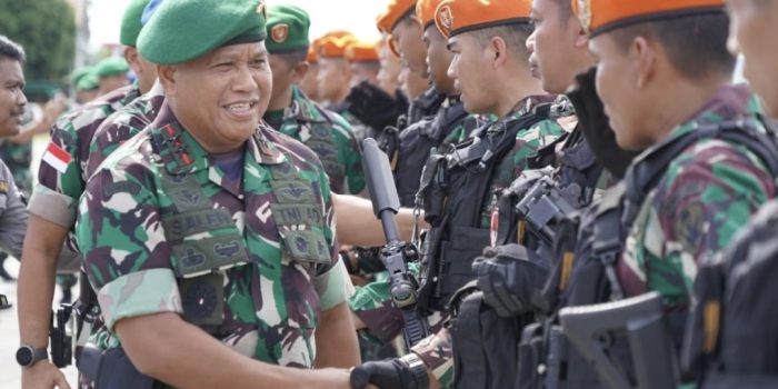 Termasuk Bandara Mozes Kilangin Timika, 230 Personil Kopasgat TNI Jaga 12 Landasan Udara di Papua