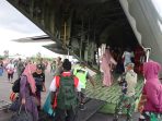 Hindari Teror KKB, 261 Warga Tinggalkan Yahukimo Pakai Pesawat Hercules ke Jayapura