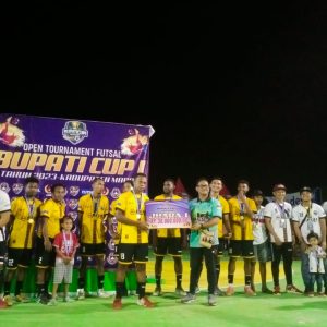 Beza Family Juara Turnamen Futsal Bupati Cup I, Penjabat Bupati Mappi Resmi Tutup Kejuaraan