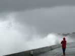 BMKG: Waspada Gelombang Tinggi Empat Meter di Perairan Indonesia