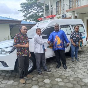 Selain Gereja, YPMAK Juga Sumbang Satu Unit Mobil Ambulance Untuk Masjid Babussalam Timika