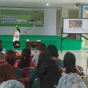 PTFI Gelar Pelatihan Pengelolaan Sampah Dengan Metode Eco-Enzyme