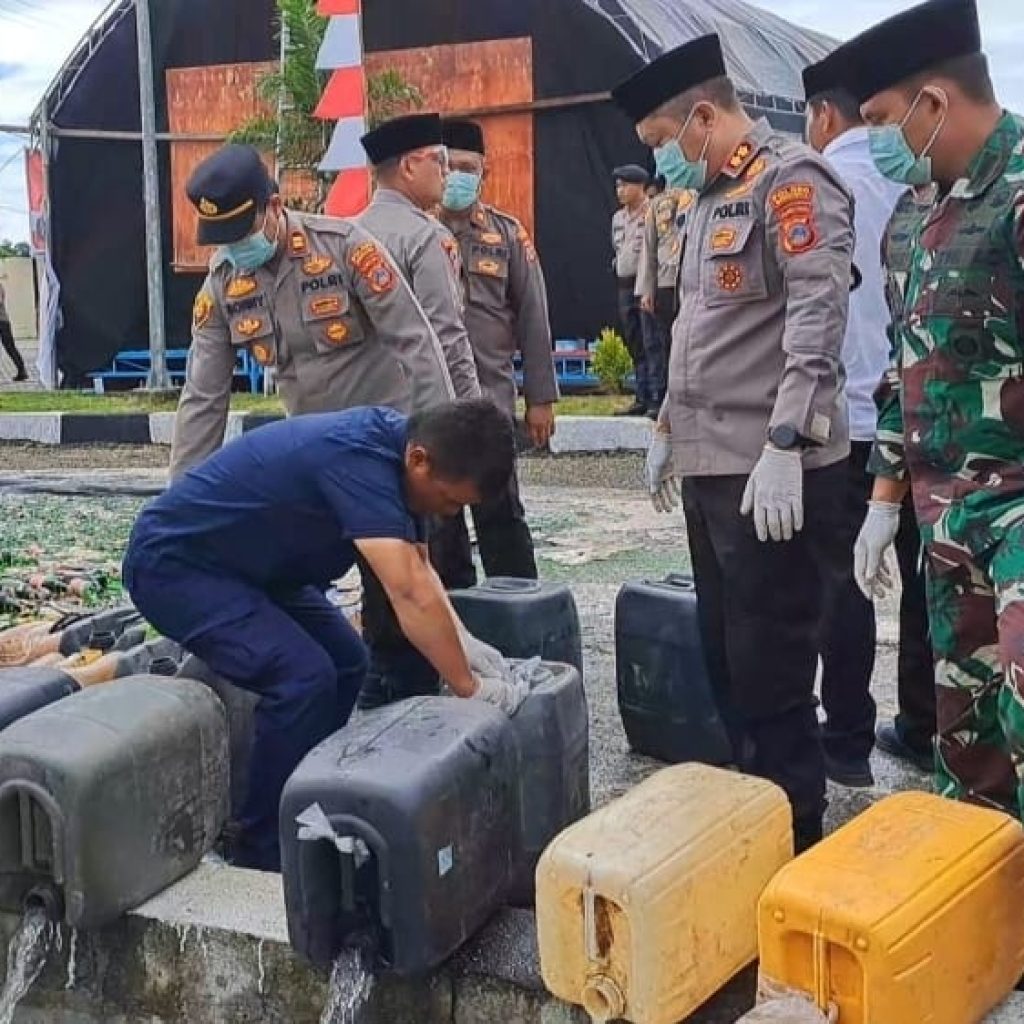 TNI/Polri dan Pemkab Morowali Musnahkan Sabu Seberat 285,1 Gram dan Miras 1.518 Liter