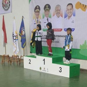Kreasi Tangan Kosong, Pegiat Kungfu asal Mimika Berhasil Raih Medali di Ajang FORNAS VII Jawa Barat 2023