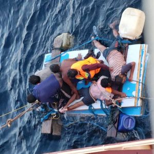 Hilang Selama 2 Minggu, Akhirnya 6 Krew KM Farida Indah Ditemukan Terapung oleh Kapal Asing, Begini Kondisi Para Korban
