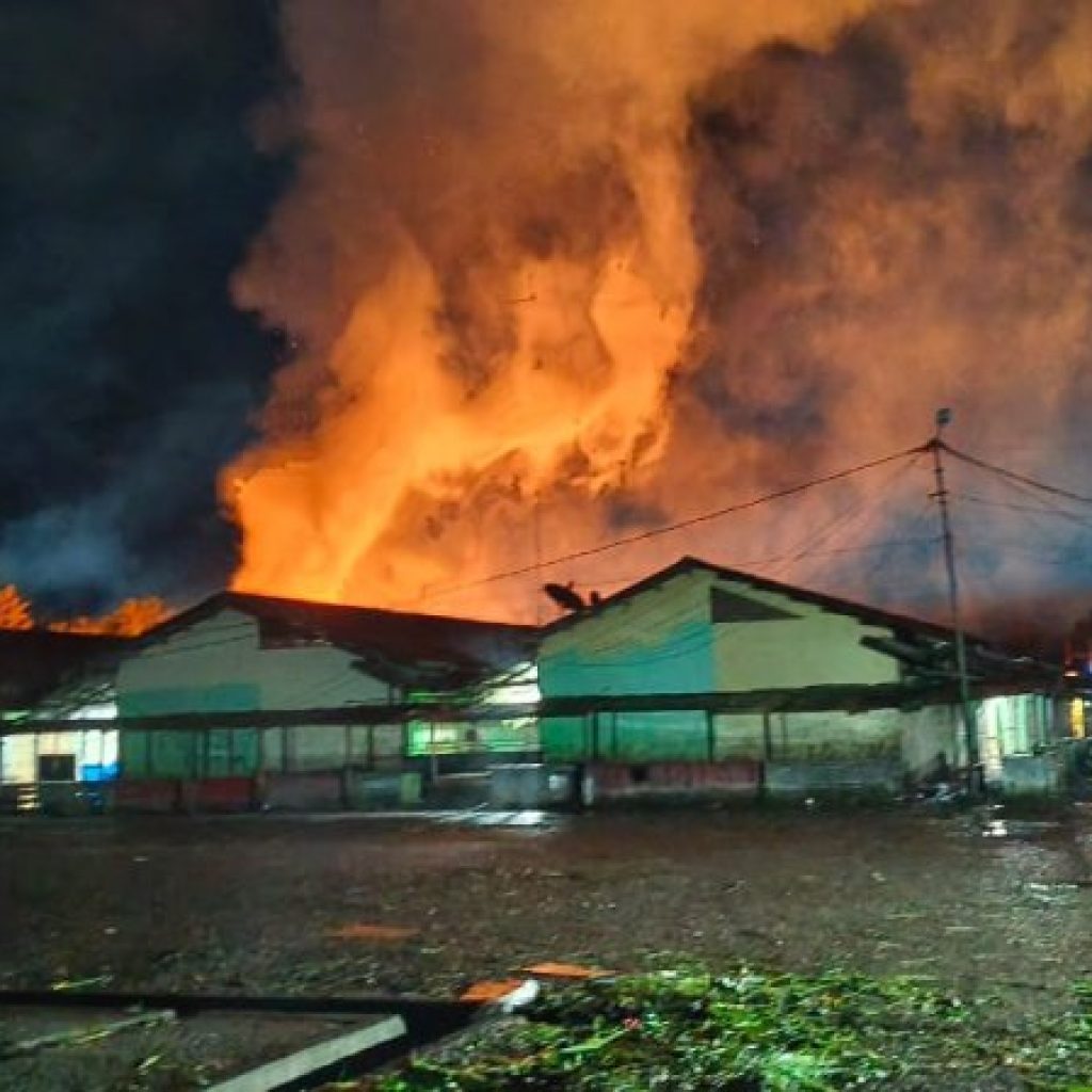 Tadi Pagi, Pasar Jibama Wamena Jayawijaya Terbakar, 16 Kios Hangus Dilalap Api