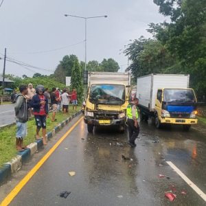 Lakalantas Beruntun Terjadi di Tanjung Elmo Sentani, 5 Mobil Rusak