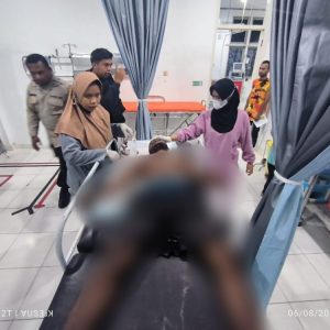 Santai di Pantai Holtekam Jayapura, Dua Warga Jadi Korban Curas