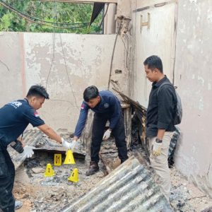 Olah TKP Kebakaran Gedung KPU Kabupaten Jayapura, Polisi Temukan Satu Titik Lokasi Api Pertama di Kantor MNC