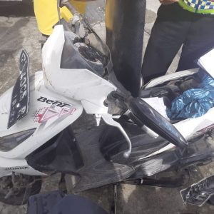 Adu Banteng Dengan Truck di Pantai Hamadi, Pengendara Sepeda Motor Tewas