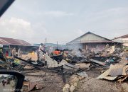 Dini Hari Tadi, Enam Petak Bangunan di Pasar Sentral Timika Hangus Terbakar
