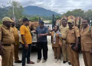 Dinas DMPK dan OAP Pemprov Papua Serahkan Bantuan Ternak Sapi Pada 8 Kelompok Usaha OAP di Kabupaten Jayapura