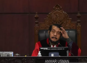 Anwar Usman Diberhentikan Dari Ketua MK, Terbukti Melakukan Pelanggaran  Berat