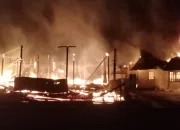 Satu Rumah dan 5 Petak Kios di Kampung Persatuan Boven Digoel Terbakar