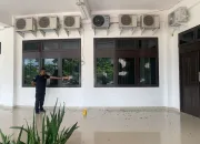 Olah TKP Pengrusakan Kantor DPRD Mimika Polisi Amankan CCTV, Kabid Humas: 27 Jendela Dirusak