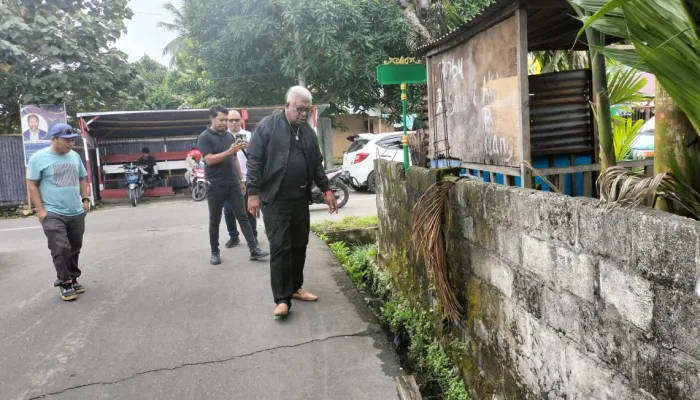 Tanggapi Keluhan Warga Soal Banjir, Wakil Bupati Mimika Gelar Inspeksi Mendadak ke Jalan Pattimura