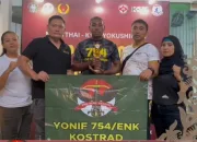 Prada Ishak Yarius Kafiar, Atlet Muaythai Yonif 754 Kostrad Raih Emas di Kejuaraan Super Fight Muaythai 2024