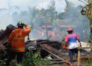 Breaking News: Rumah Warga di Jalur 1 SP 2 Timika Jaya Ludes Terbakar