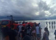 Libur Lebaran Berakhir Duka, Dua Anak Hilang Terseret Ombak Pantai Holtekamp