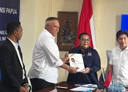 Paulus Waterpauw Kembalikan Formulir Bakal Calon Gubernur Papua ke Partai Nasdem, Merapat ke PDIP dan PAN