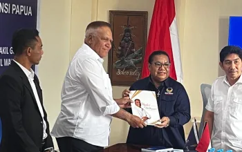 Paulus Waterpauw Kembalikan Formulir Bakal Calon Gubernur Papua ke Partai Nasdem, Merapat ke PDIP dan PAN
