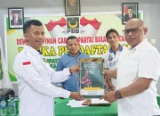4 Bakal Calon Bupati dan 2 Bakal Calon Wakil Bupati Mimika Mendaftar ke Partai Bulan Bintang