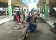 Peringati Hari Lahir Pancasila, Binmas Polres Pramuka Kwarcab Mimika Gelar Bersih Sampah di Pasar Sentral