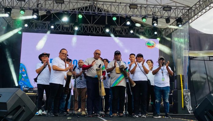 Gunakan Plastik dan Listrik Seperlunya, ini Pesan Bupati John Rettob Saat Penutupan Hari Lingkungan Hidup Sedunia di Mimika
