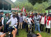 Di Kabupaten Jayapura, Paslon Alpius Toam-Giri Wijayantoro Jadi yang Pertama Daftar ke KPU