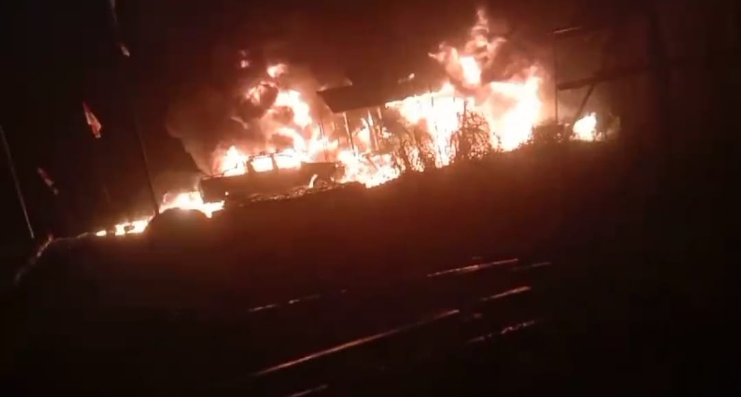 Rumah warga Wakia yang terbakar