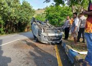 Akibat Miras, Mobil Avanza Jungkir Balik di Sentani, Pengemudi dan Anak 10 Tahun Luka-luka
