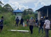 Polisi Evakuasi Penemuan Mayat di Keerom, Isi Perut Terburai