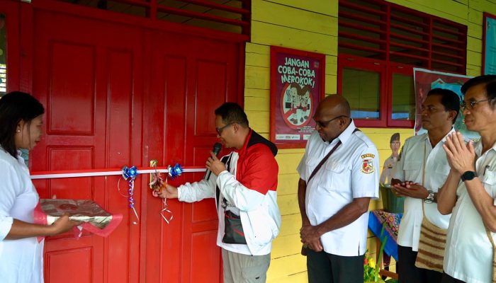 Penjabat Bupati Mappi Resmikan Gedung SD, Pustu dan Pasar Mama-Mama di Distrik Passue