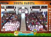Maskot Tahun Yubileum 2025 Dipasang di Pintu Masuk Gereja Katedral Tiga Raja Timika