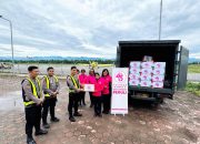 Polres dan Bhayangkari Mimika Salurkan Bantuan Untuk Korban Kerusuhan di Kabupaten Puncak Jaya