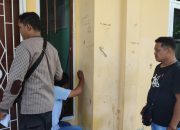 Pemeriksaan TKP Kasus Pencurian Komputer di Kantor Kelurahan Kebun Sirih Timika, Polisi Temukan Teralis Jendela Rusak