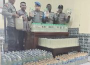 Personel Gabungan Amankan Ratusan Liter Miras Lokal dari Penumpang KM Sirimau