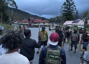 Polisi Cegah Upaya Aksi Saling Serang Antar Massa pendukung 01 dan 02 di Puncak Jaya