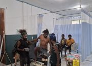 Puluhan Orang Alami Luka-luka Dalam Bentrok Dua Pendukung Paslon Bupati di Puncak Jaya