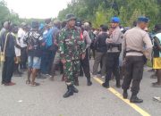 Lemasko Pimpinan Yance Boyau Palang Jalan Poros Pomako Timika, Ini Tuntutannya