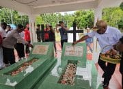 Barisan Merah Putih Ziarah ke Makam Pahlawan Marthen Indey, Sambut 1 Mei Hari Kembalinya Papua ke NKRI