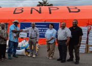 Freeport Serahkan Bantuan untuk Warga Terdampak Banjir dan Longsor di Jayawijaya
