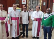 Menteri HAM Natalius Pigai Hadiri Pentahbisan Uskup Timika