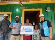 PLN Salurkan Bantuan Light Up The Dream di Lanny Jaya